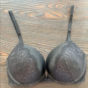 NWOT Victoria’s Secret Lace Push up Bra